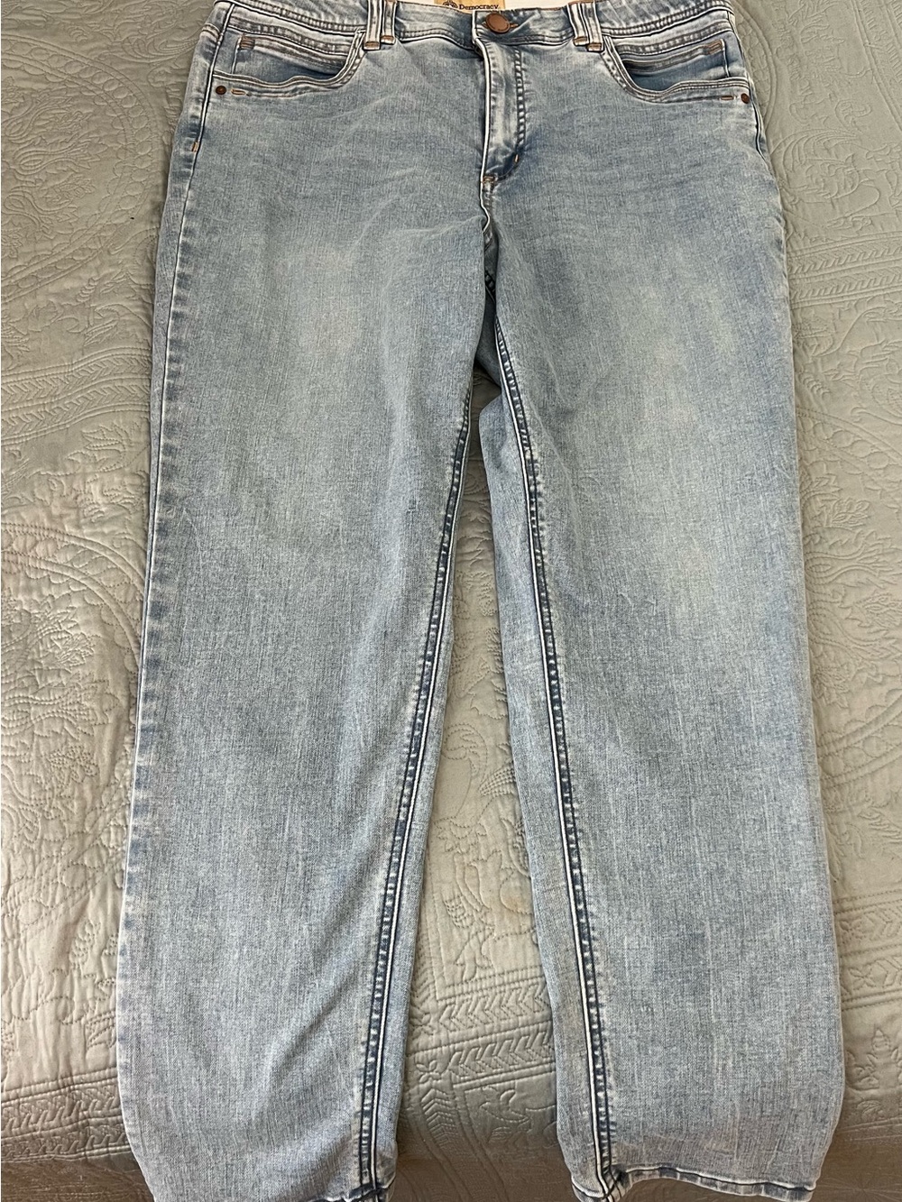 Democracy Light Wash Straight Leg Jeans in Faded Blue